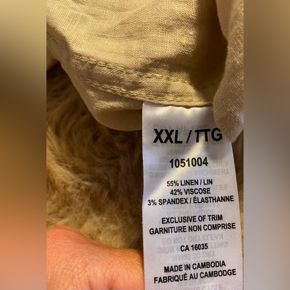 Brand new without tags TAHARI - Women's
Adjustable Length Sleeve Shirt XXL - Picture 9 of 10